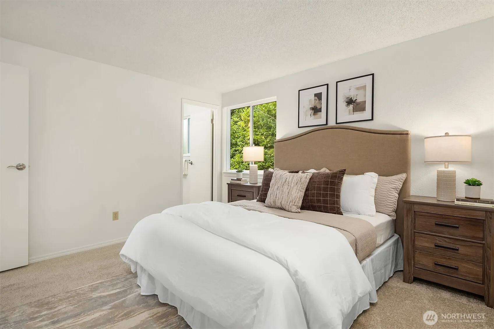 21006 NE 18th Place , Sammamish, WA 98074