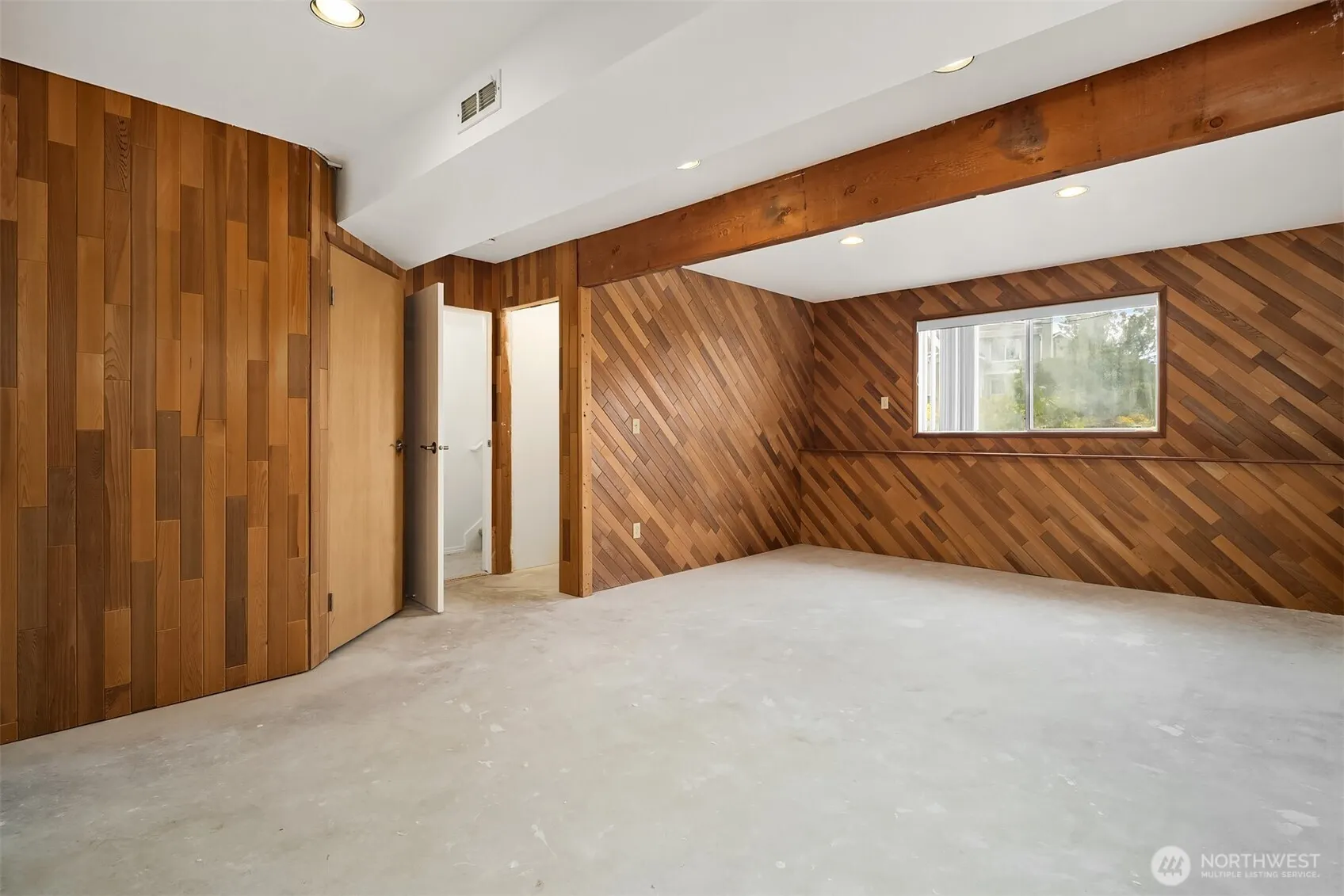 21006 NE 18th Place , Sammamish, WA 98074