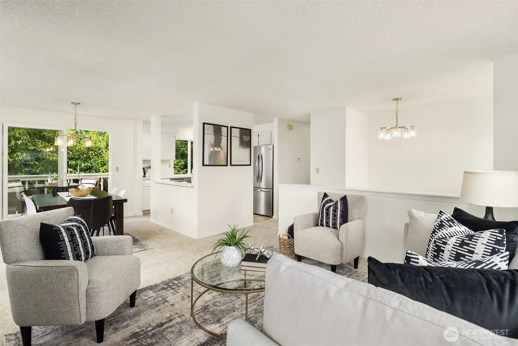 21006 NE 18th Place , Sammamish, WA 98074
