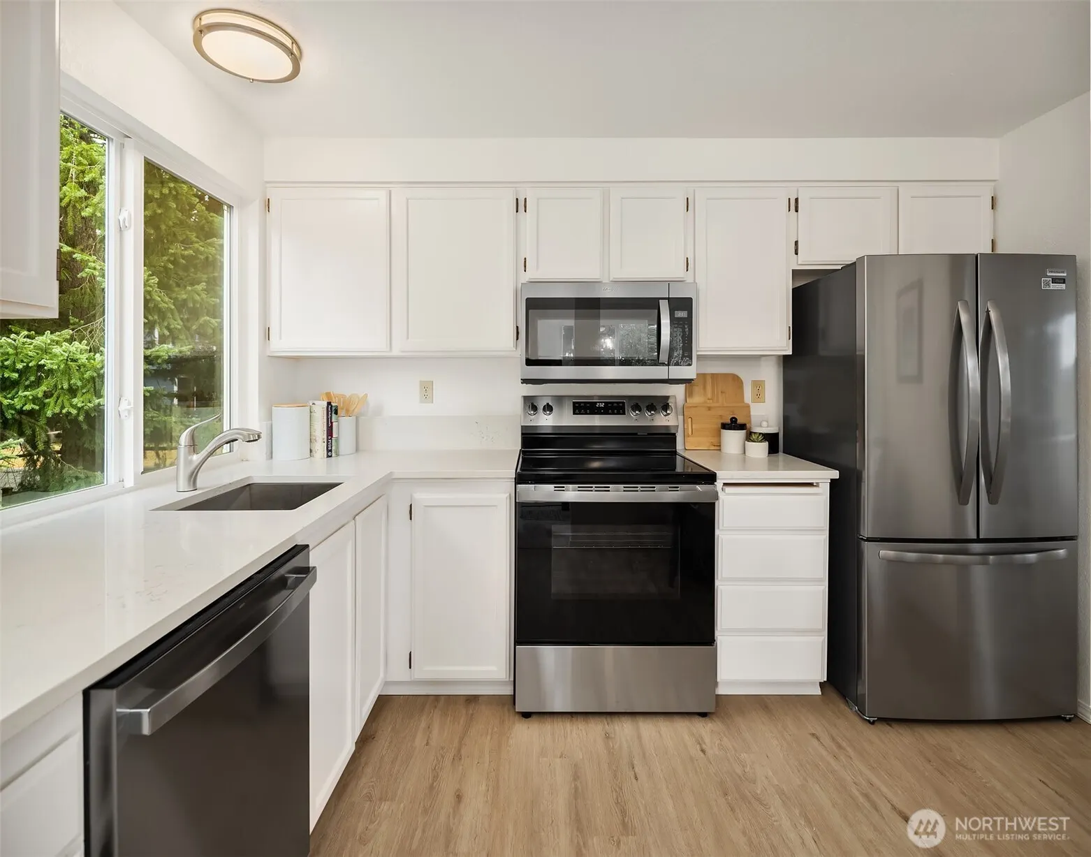 21006 NE 18th Place , Sammamish, WA 98074