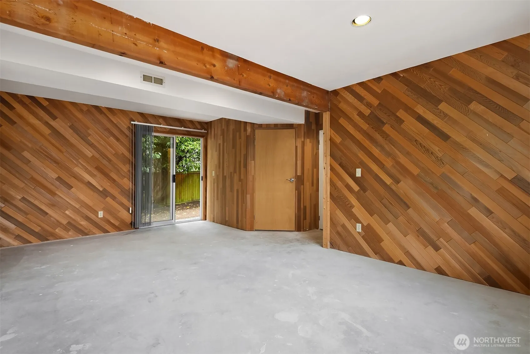21006 NE 18th Place , Sammamish, WA 98074