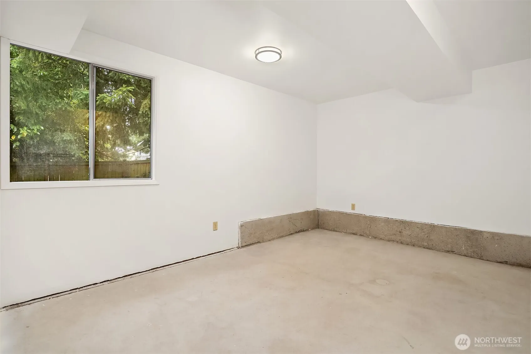 21006 NE 18th Place , Sammamish, WA 98074