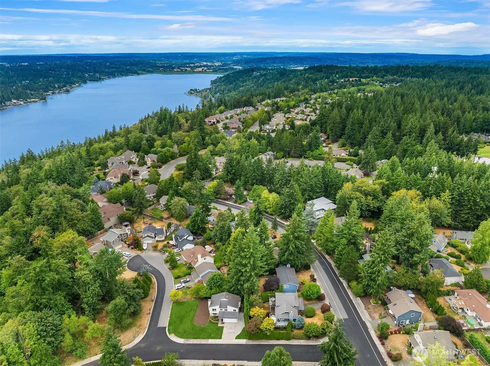21006 NE 18th Place , Sammamish, WA 98074