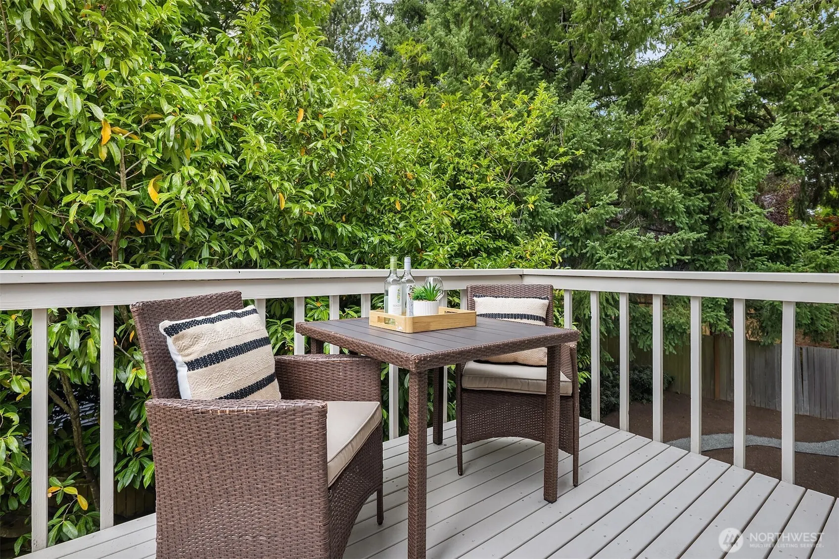 21006 NE 18th Place , Sammamish, WA 98074