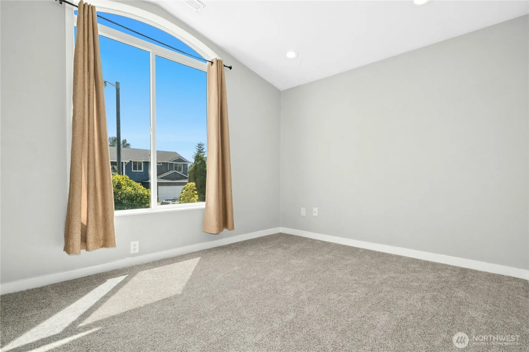 11220 SE 267th Place , Kent, WA 98030