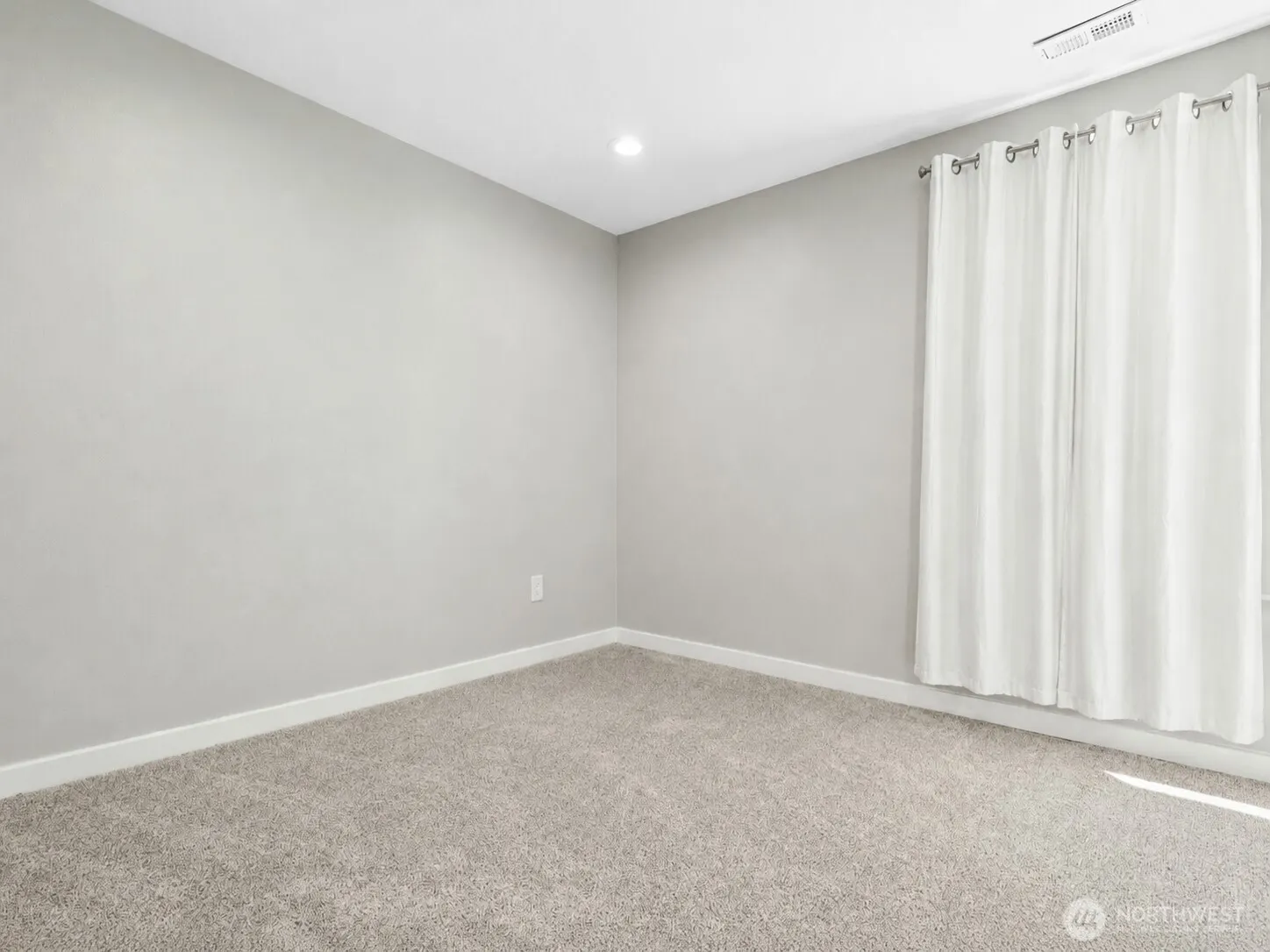 11220 SE 267th Place , Kent, WA 98030