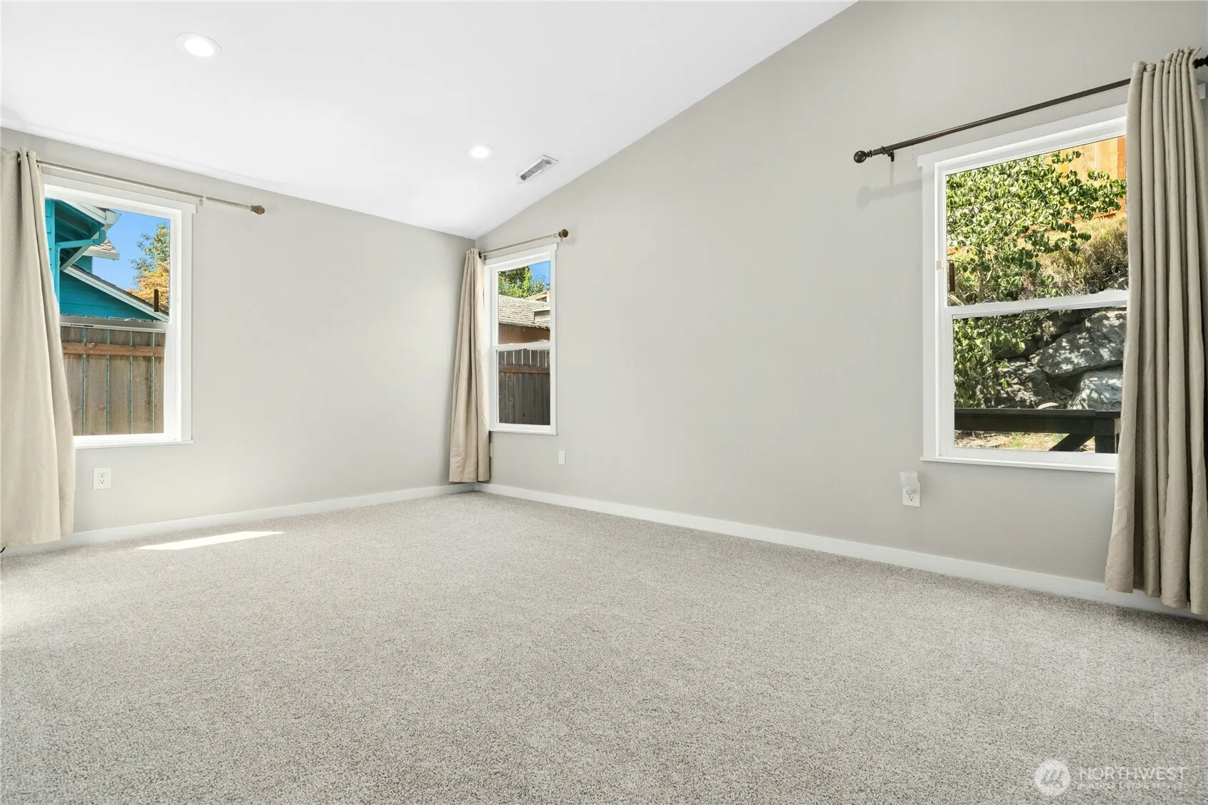 11220 SE 267th Place , Kent, WA 98030
