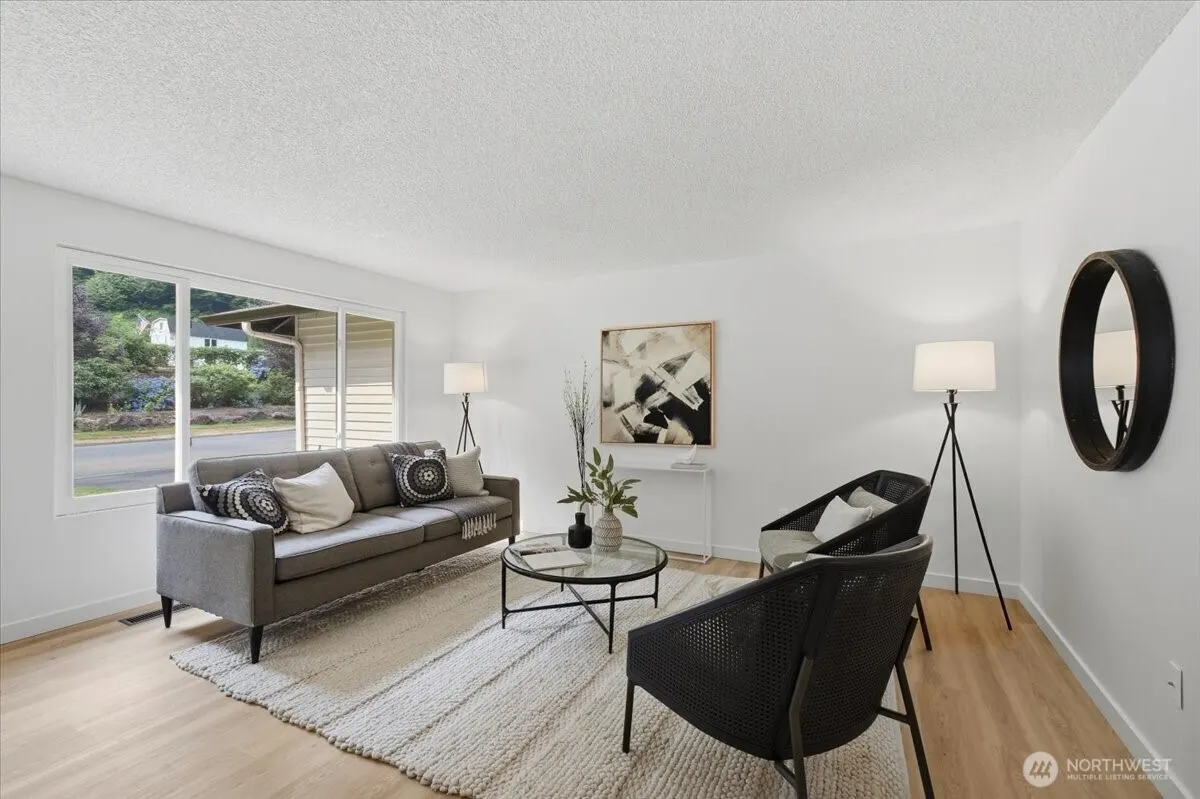 17448 NE 156th Street , Woodinville, WA 98072