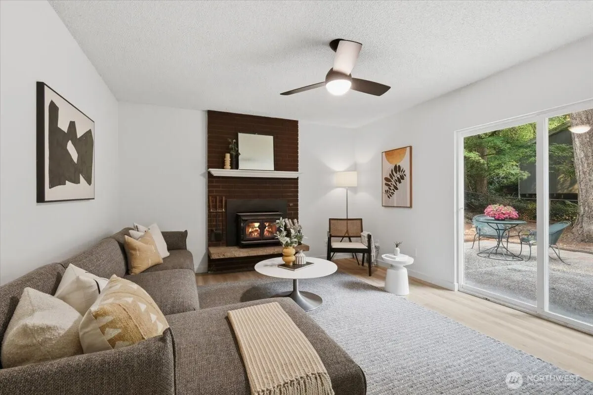 17448 NE 156th Street , Woodinville, WA 98072