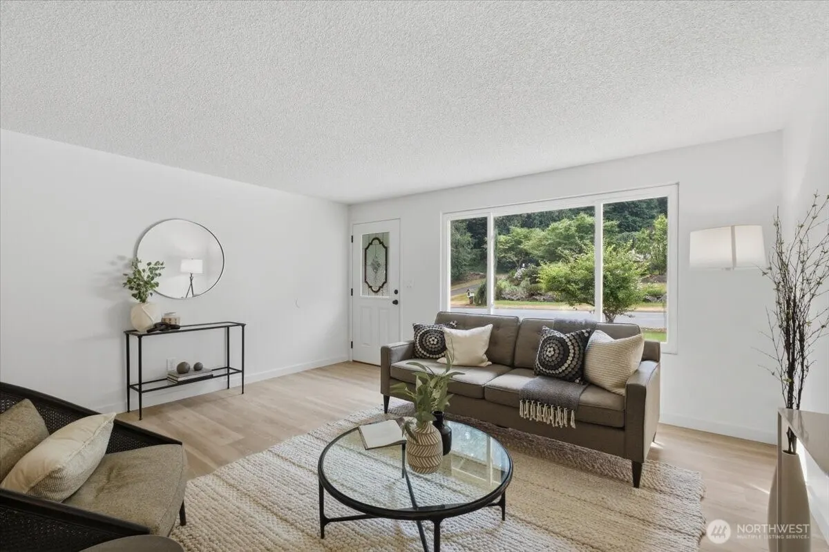 17448 NE 156th Street , Woodinville, WA 98072