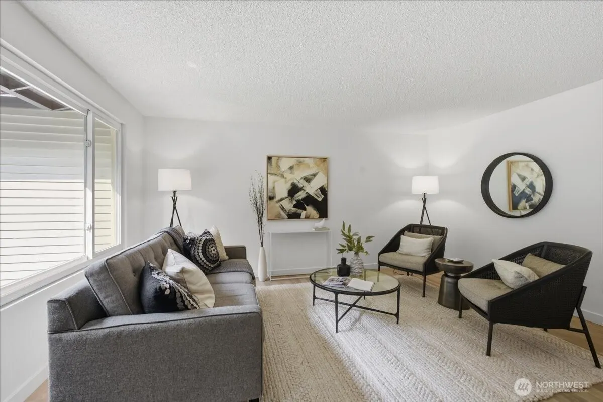 17448 NE 156th Street , Woodinville, WA 98072