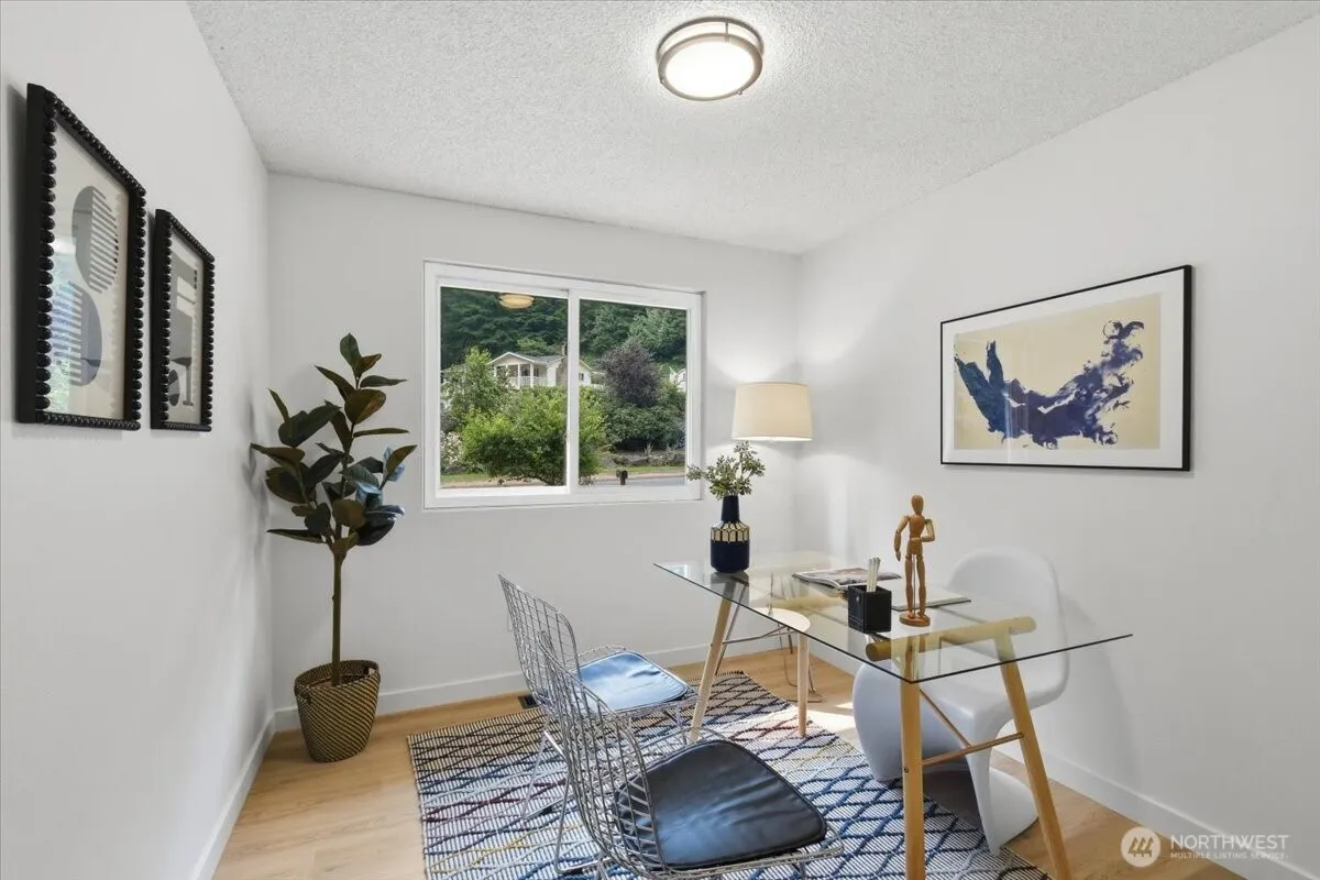 17448 NE 156th Street , Woodinville, WA 98072