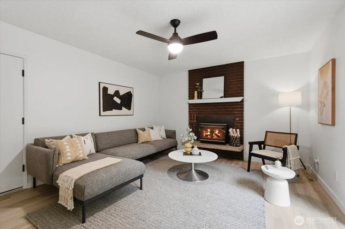 17448 NE 156th Street , Woodinville, WA 98072