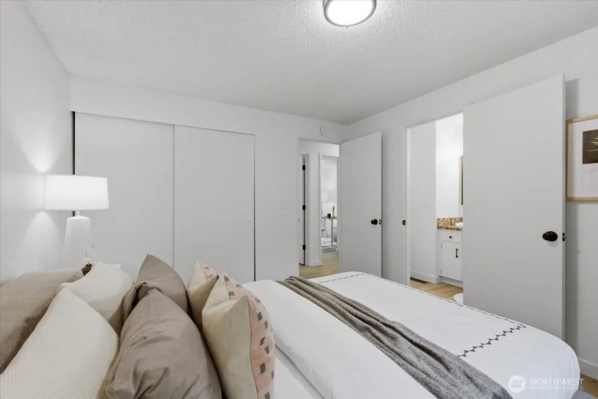 17448 NE 156th Street , Woodinville, WA 98072