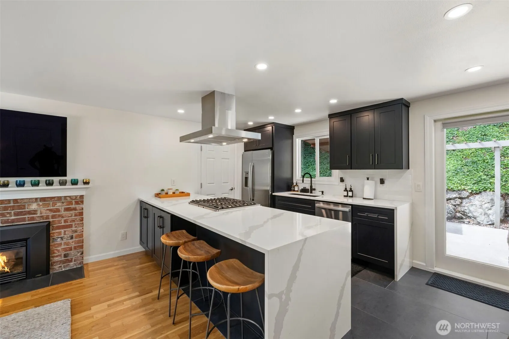450 Mount Defiance Circle SW, Issaquah, WA 98027