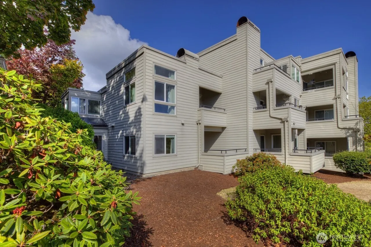 7427 Old Redmond Road #322, Redmond, WA 98052