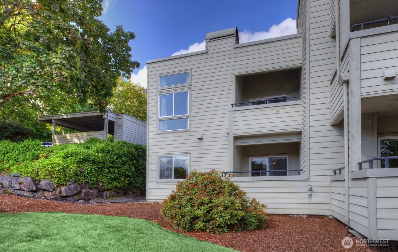 7427 Old Redmond Road #322, Redmond, WA 98052