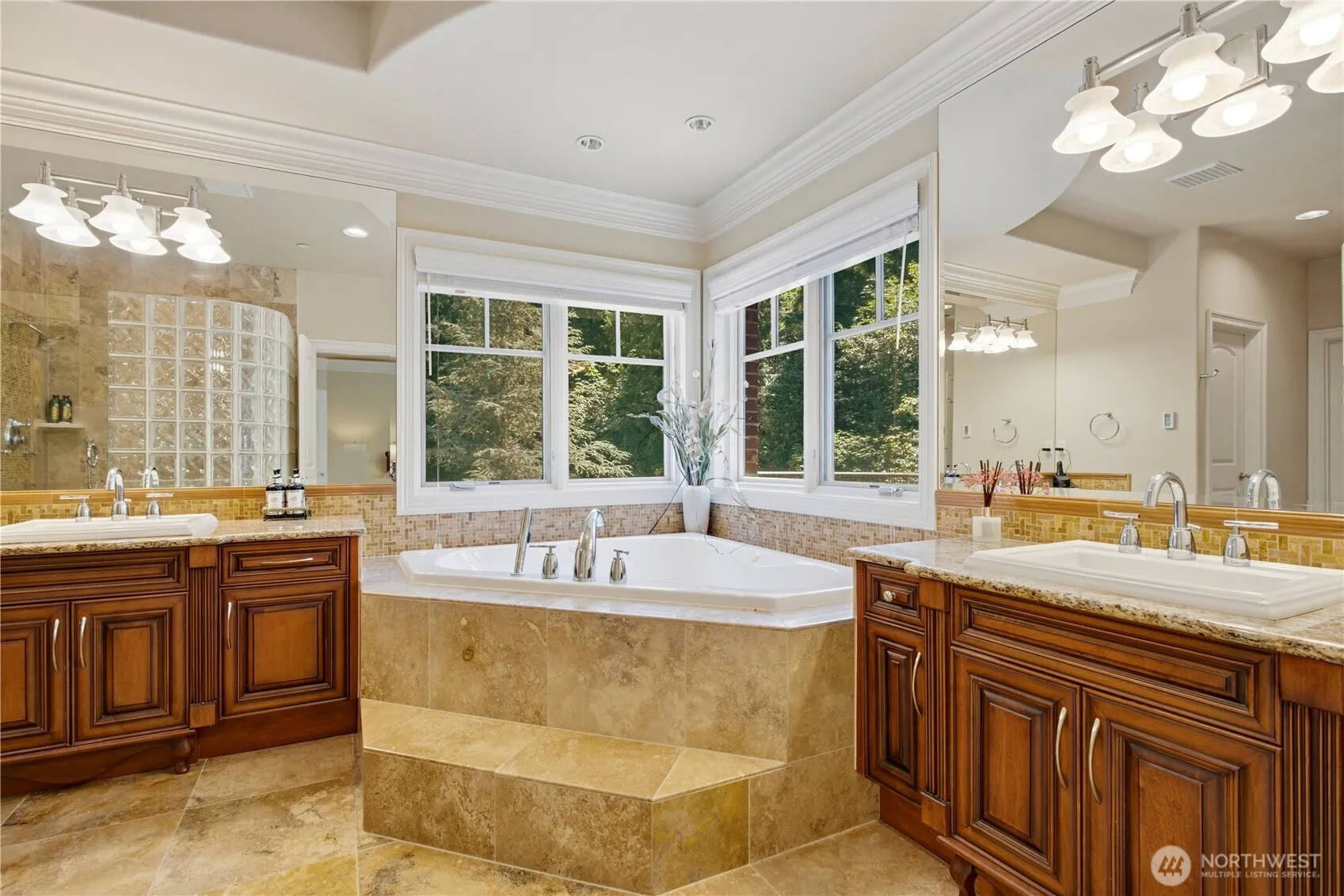 24282 SE 147th Place , Issaquah, WA 98027