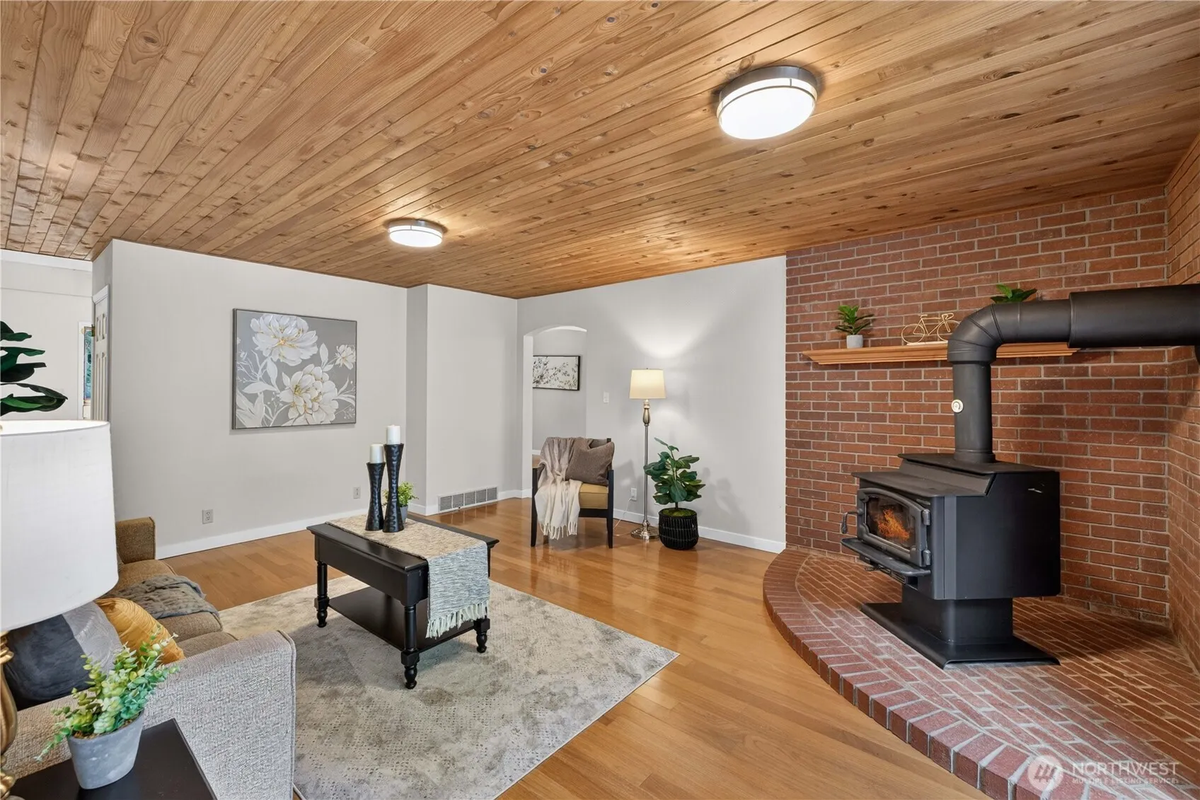 17432 Issaquah Hobart Road SE, Issaquah, WA 98027-6918