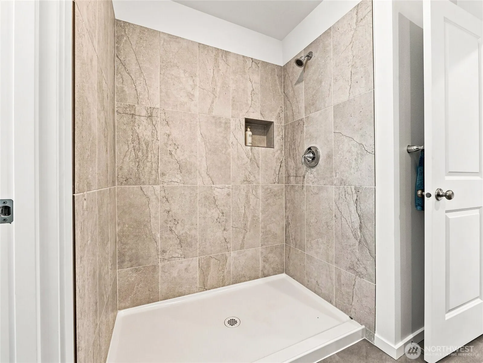 1236 Tacoma Court NE #13, Renton, WA 98056