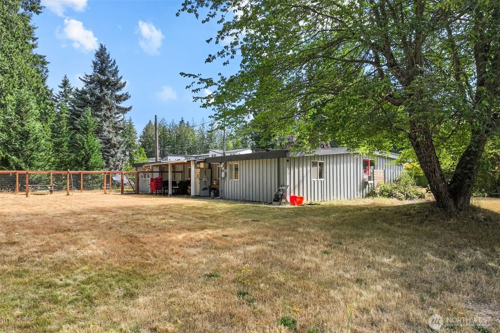 1215 244th Avenue NE, Sammamish, WA 98074-7334