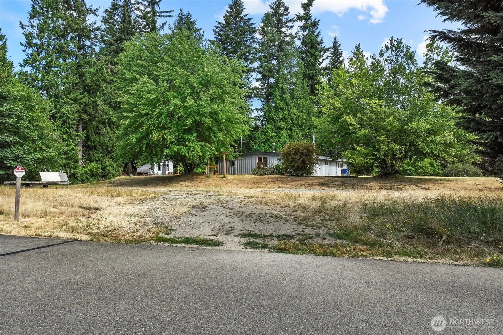 1215 244th Avenue NE, Sammamish, WA 98074-7334
