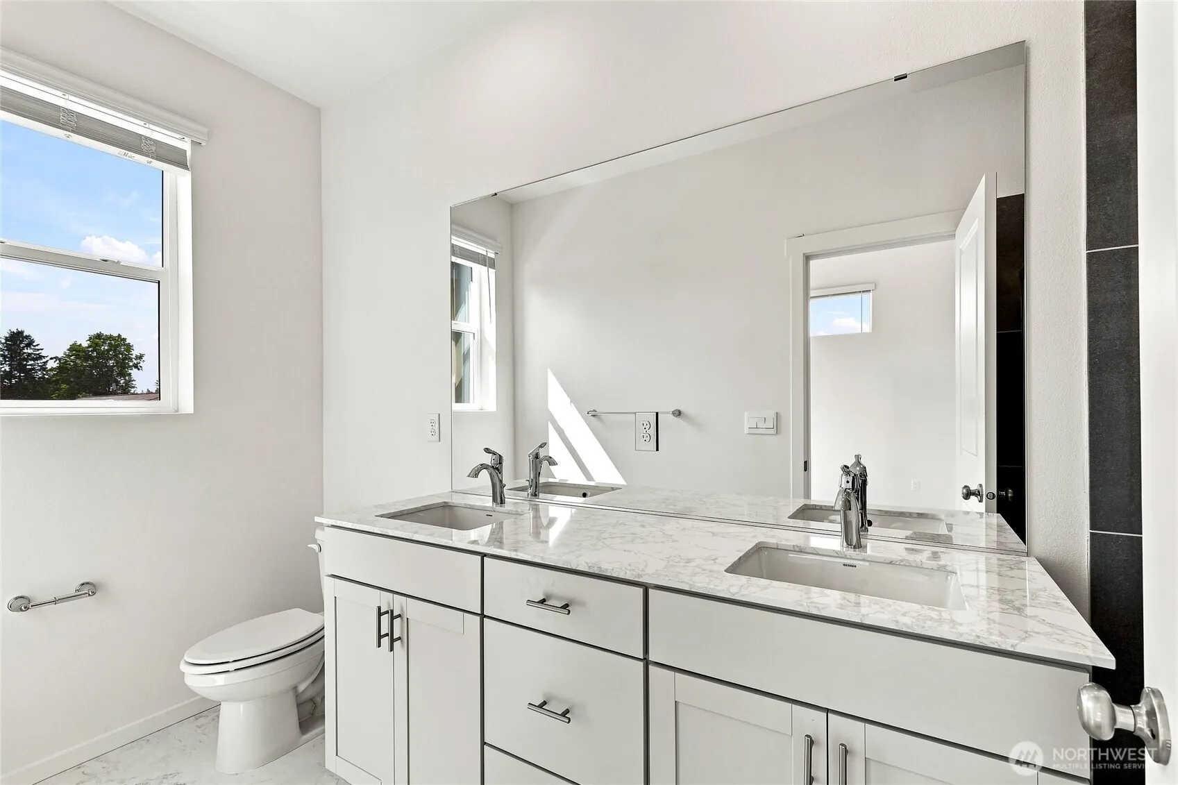 1203 Tacoma Court NE #8, Renton, WA 98056