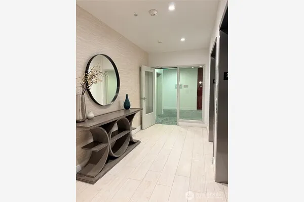 1085 103rd Avenue NE #220, Bellevue, WA 98004