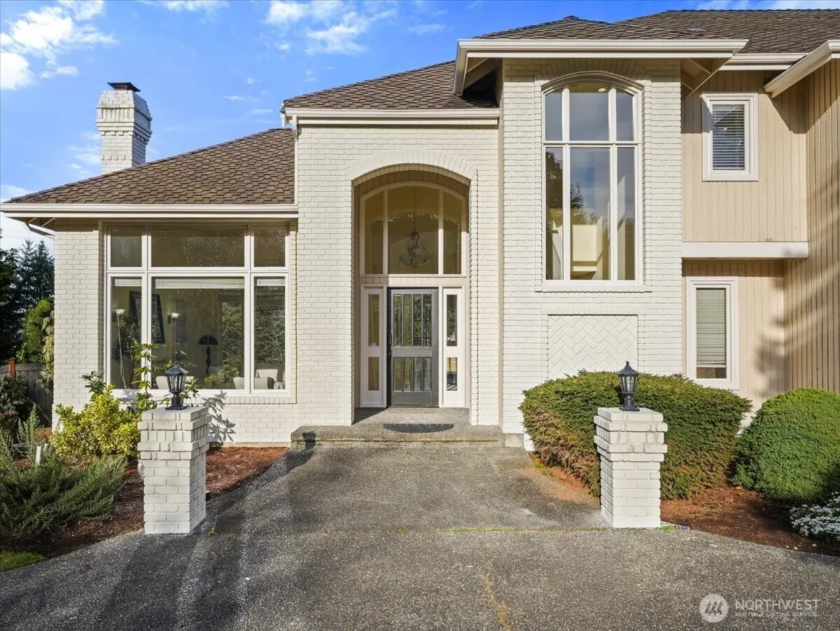 14823 164th Place NE, Woodinville, WA 98072