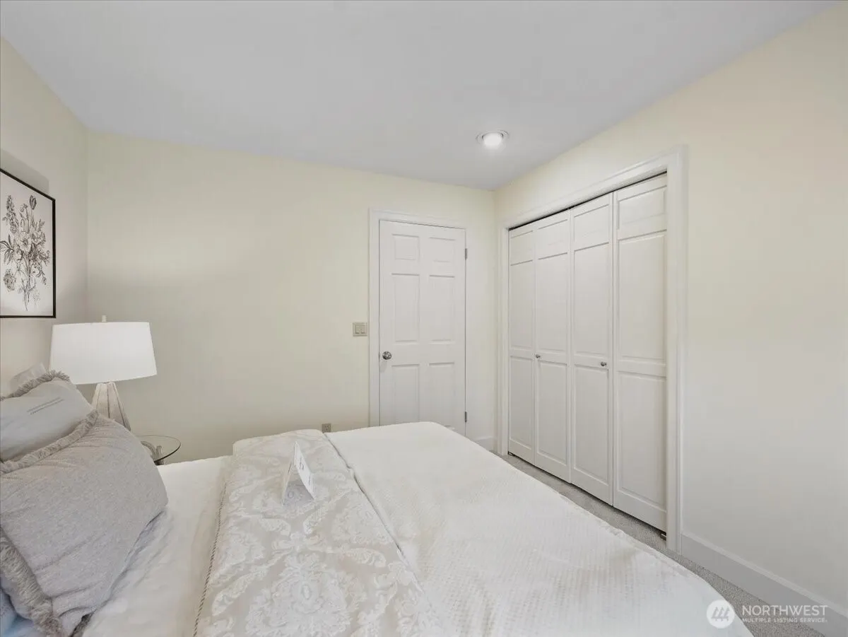 14823 164th Place NE, Woodinville, WA 98072