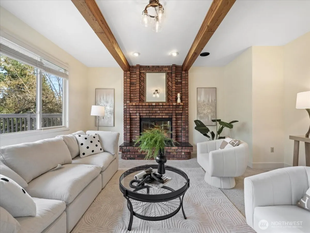 14823 164th Place NE, Woodinville, WA 98072