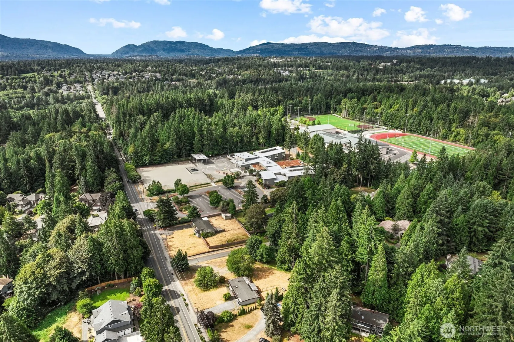 1215 244th Avenue NE, Sammamish, WA 98074-7334