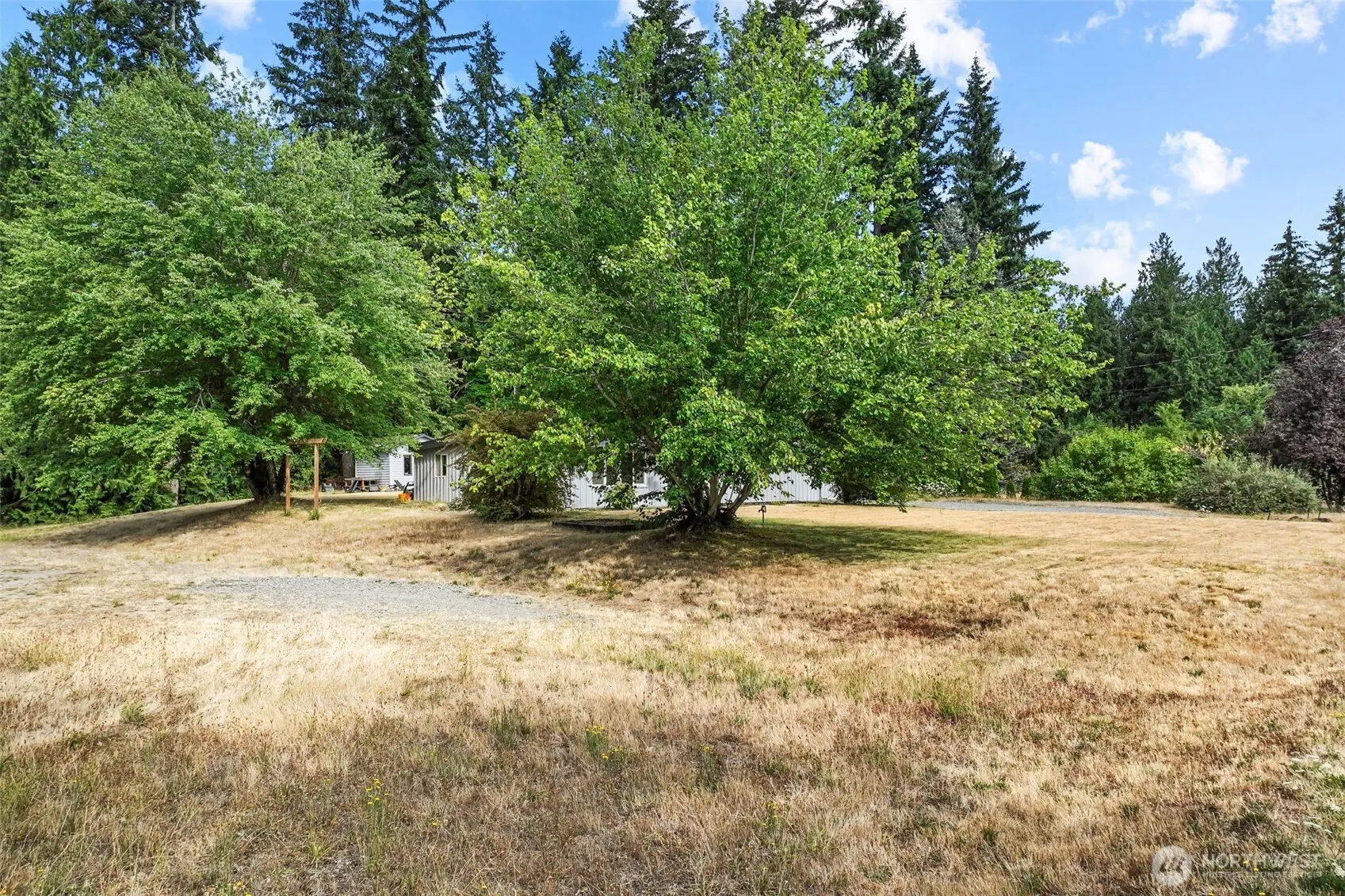 1215 244th Avenue NE, Sammamish, WA 98074-7334