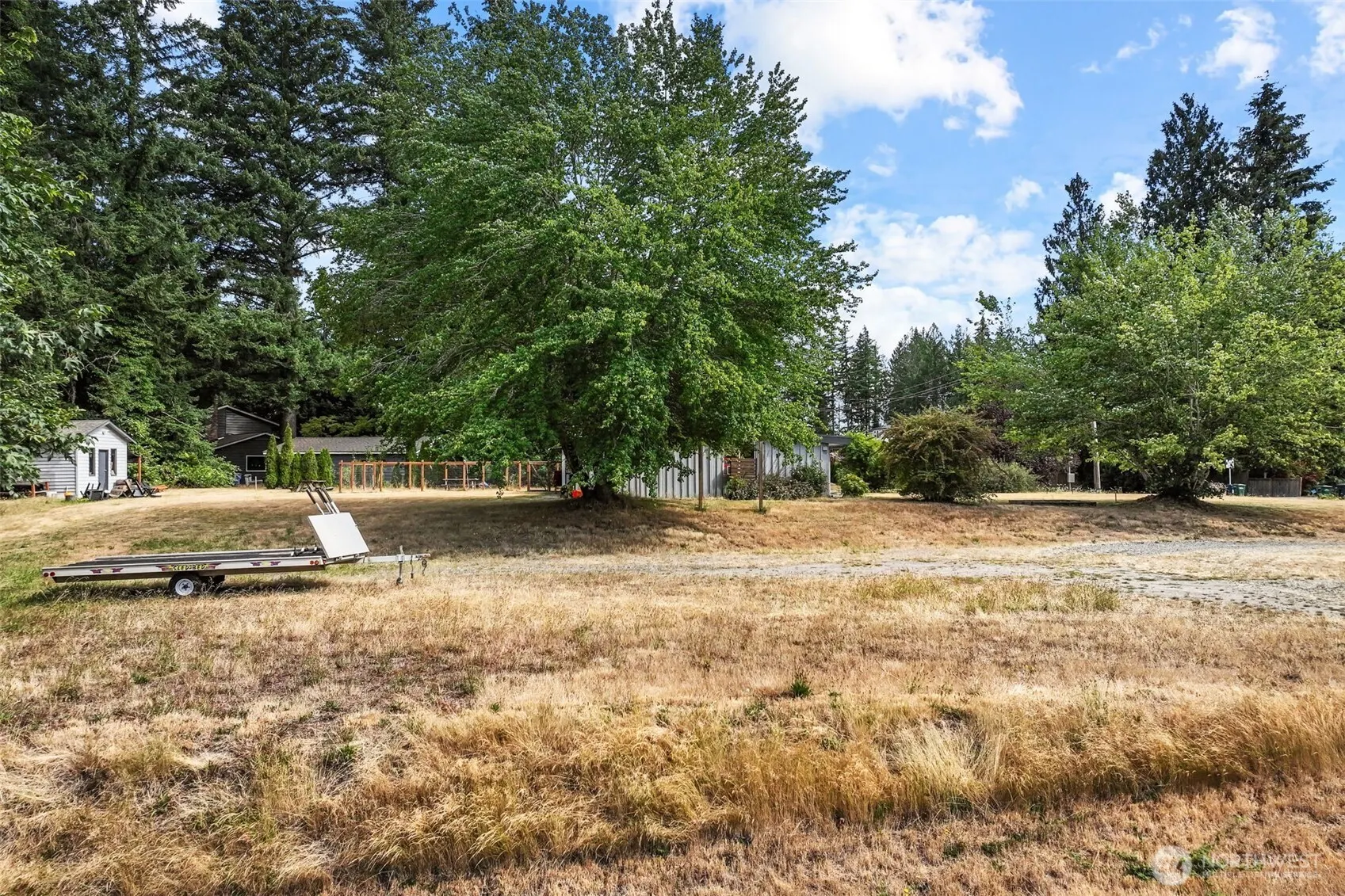 1215 244th Avenue NE, Sammamish, WA 98074-7334