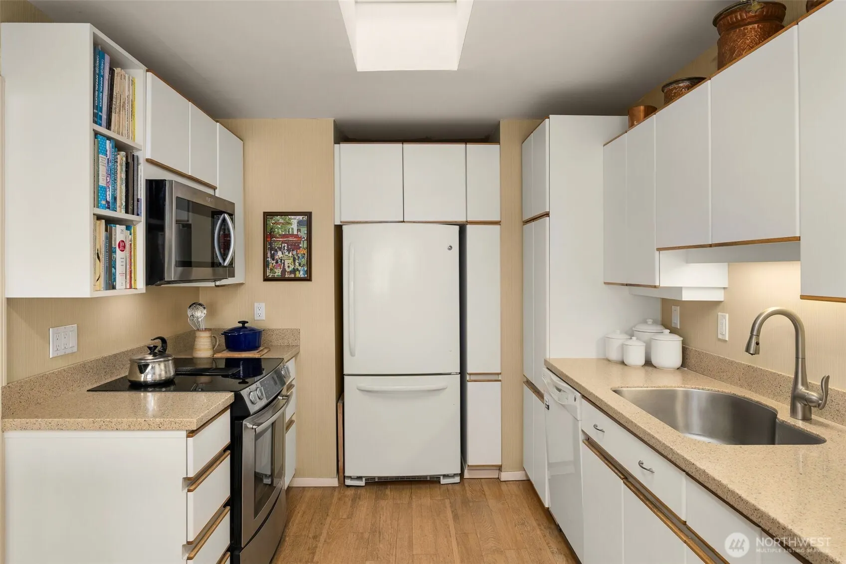 807 Lake Street S #301, Kirkland, WA 98033