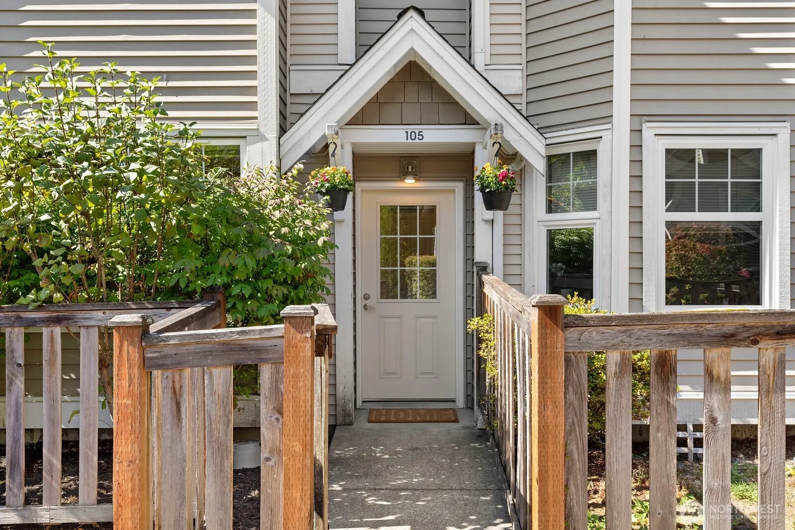 16418 NE 91st Street #105, Redmond, WA 98052