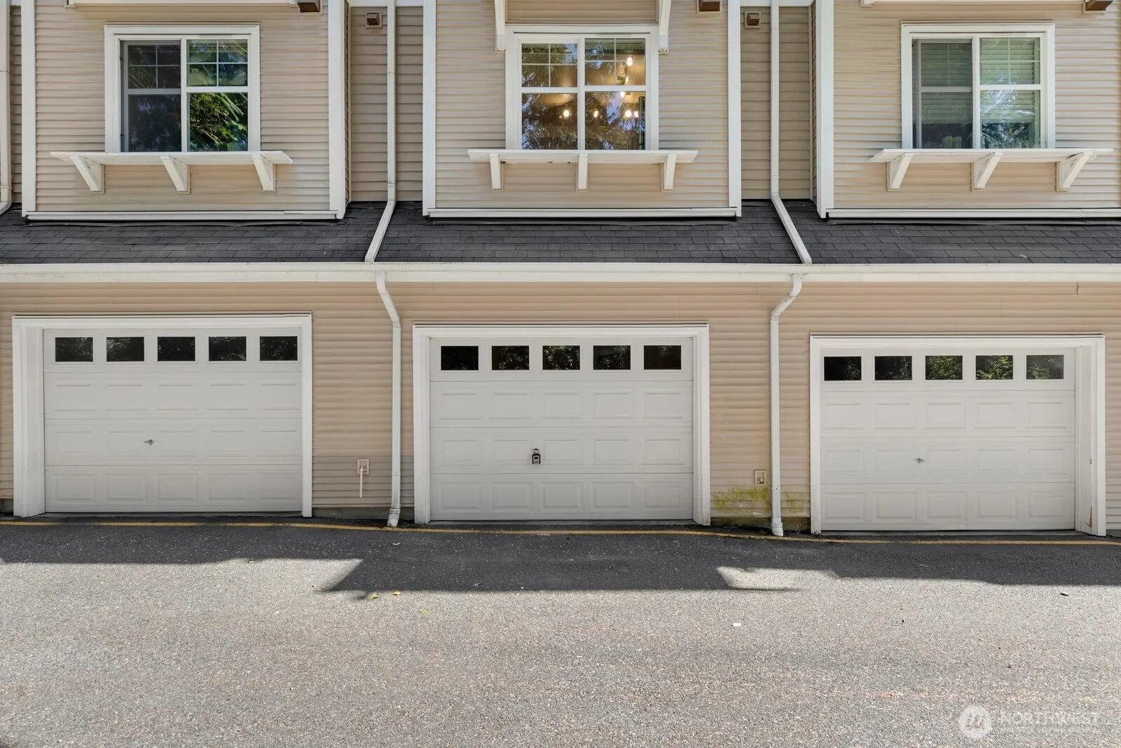 16418 NE 91st Street #105, Redmond, WA 98052