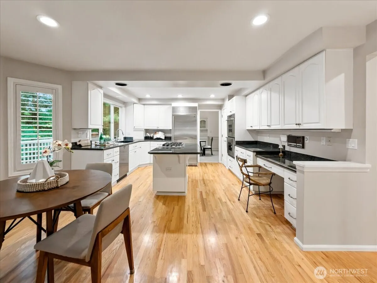 17020 NE 129th Circle , Redmond, WA 98052