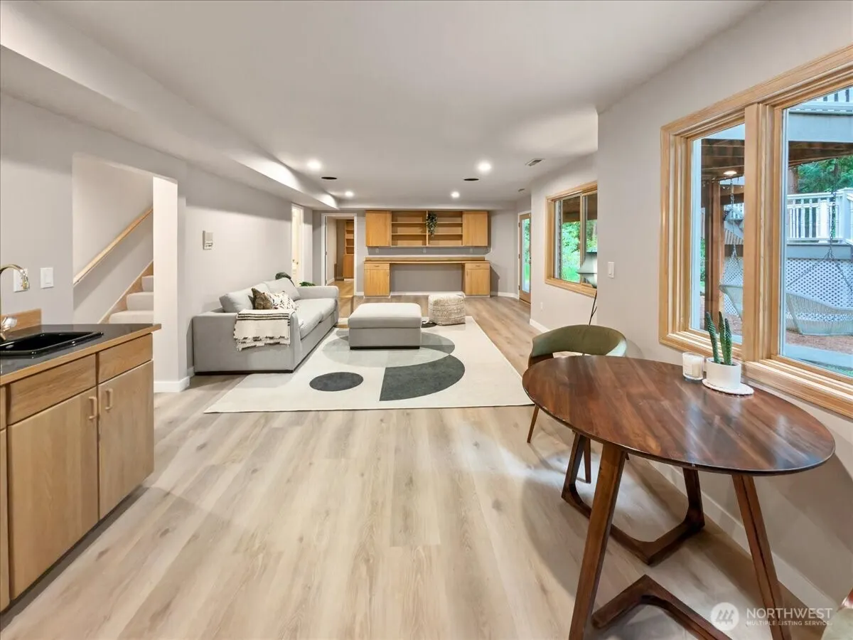 17020 NE 129th Circle , Redmond, WA 98052