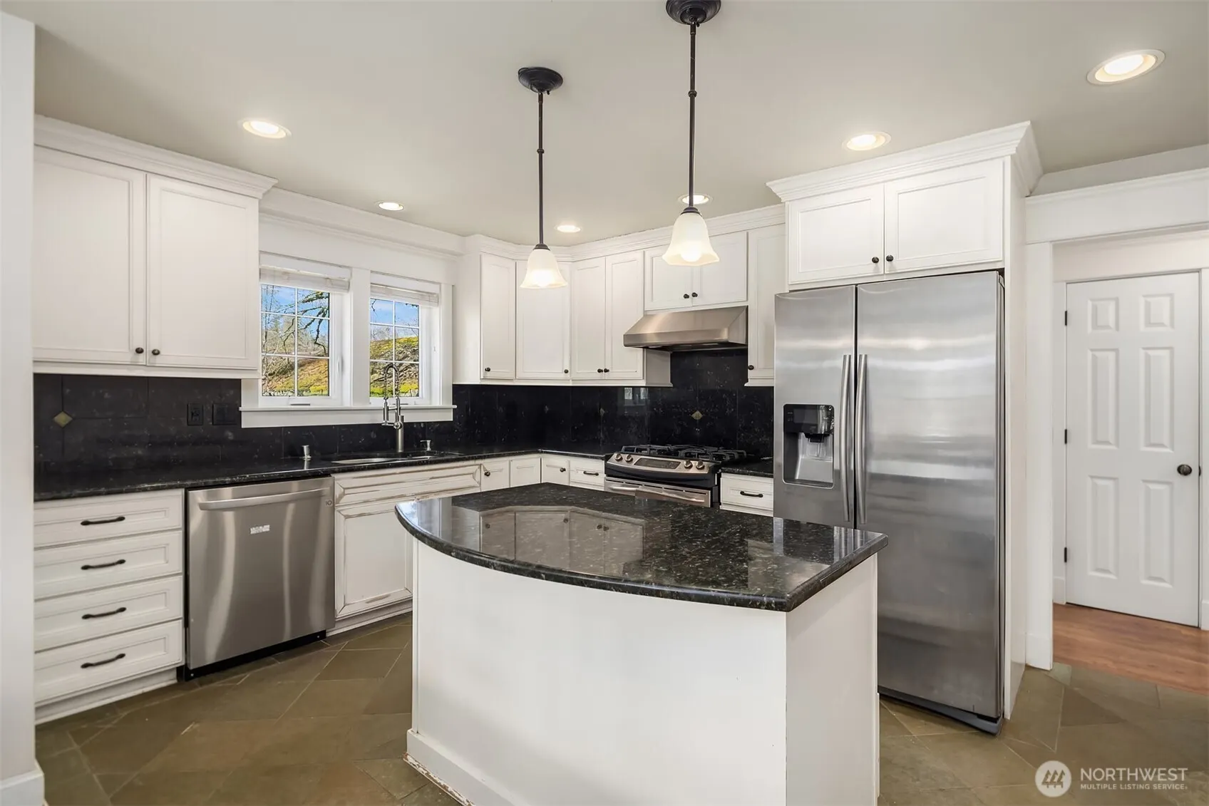 20802 SE 34th Street #6 & 2, Sammamish, WA 98075