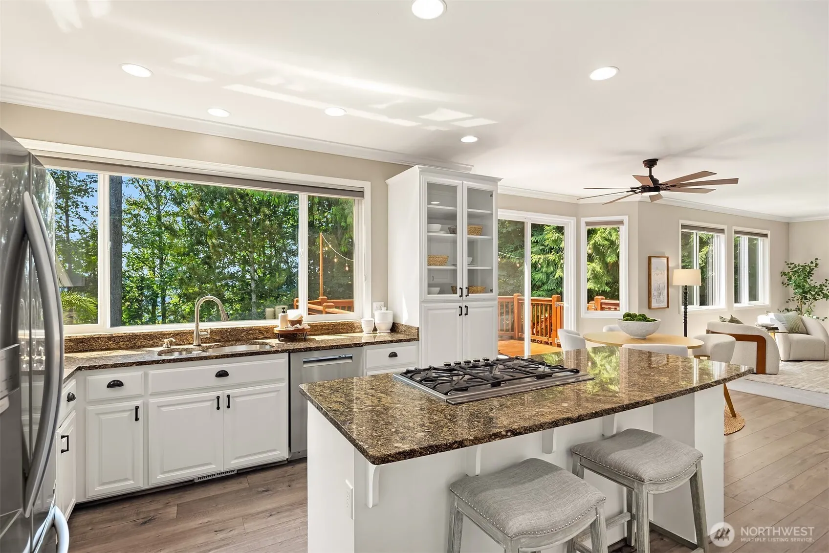 26233 SE 162nd Place , Issaquah, WA 98027