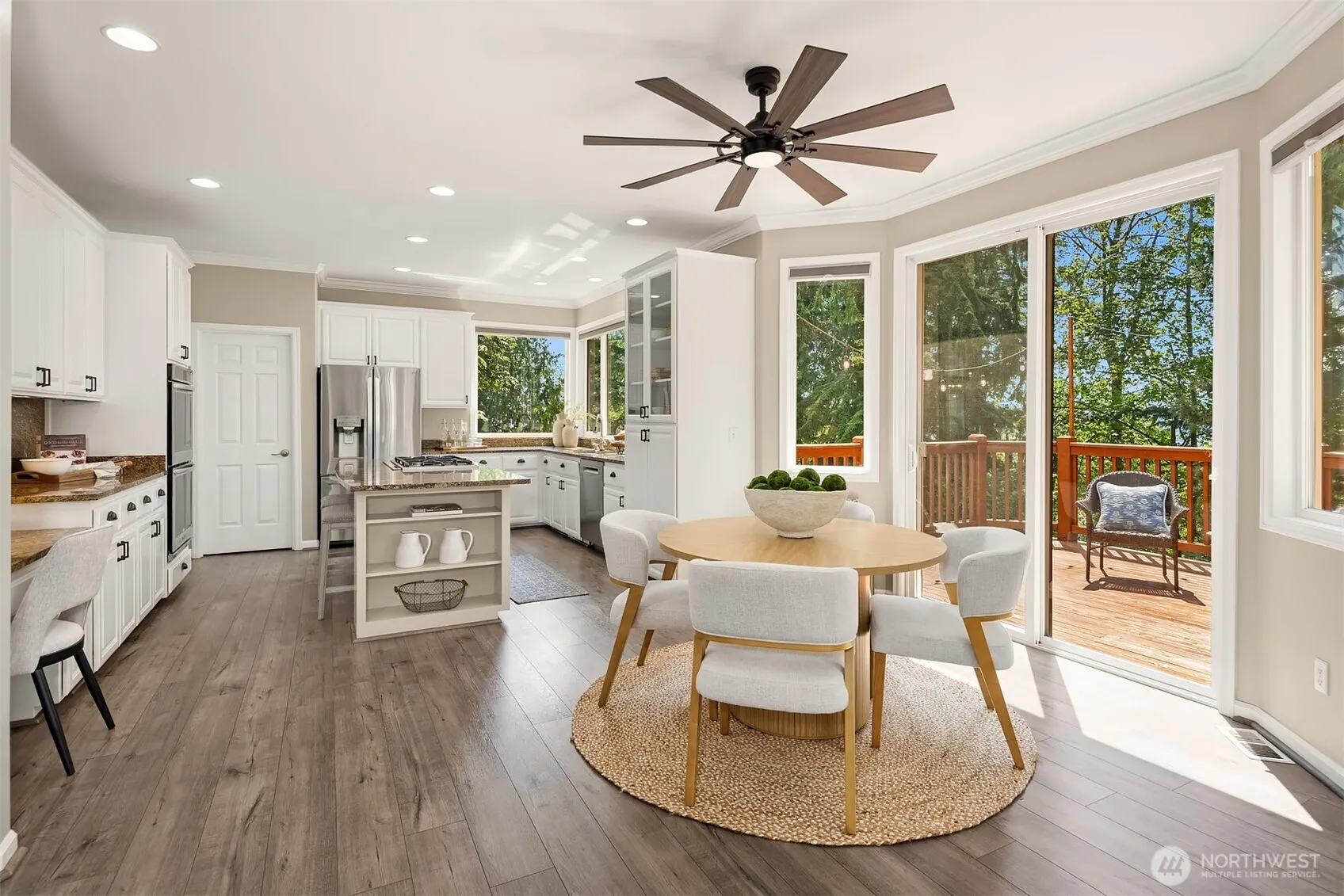 26233 SE 162nd Place , Issaquah, WA 98027