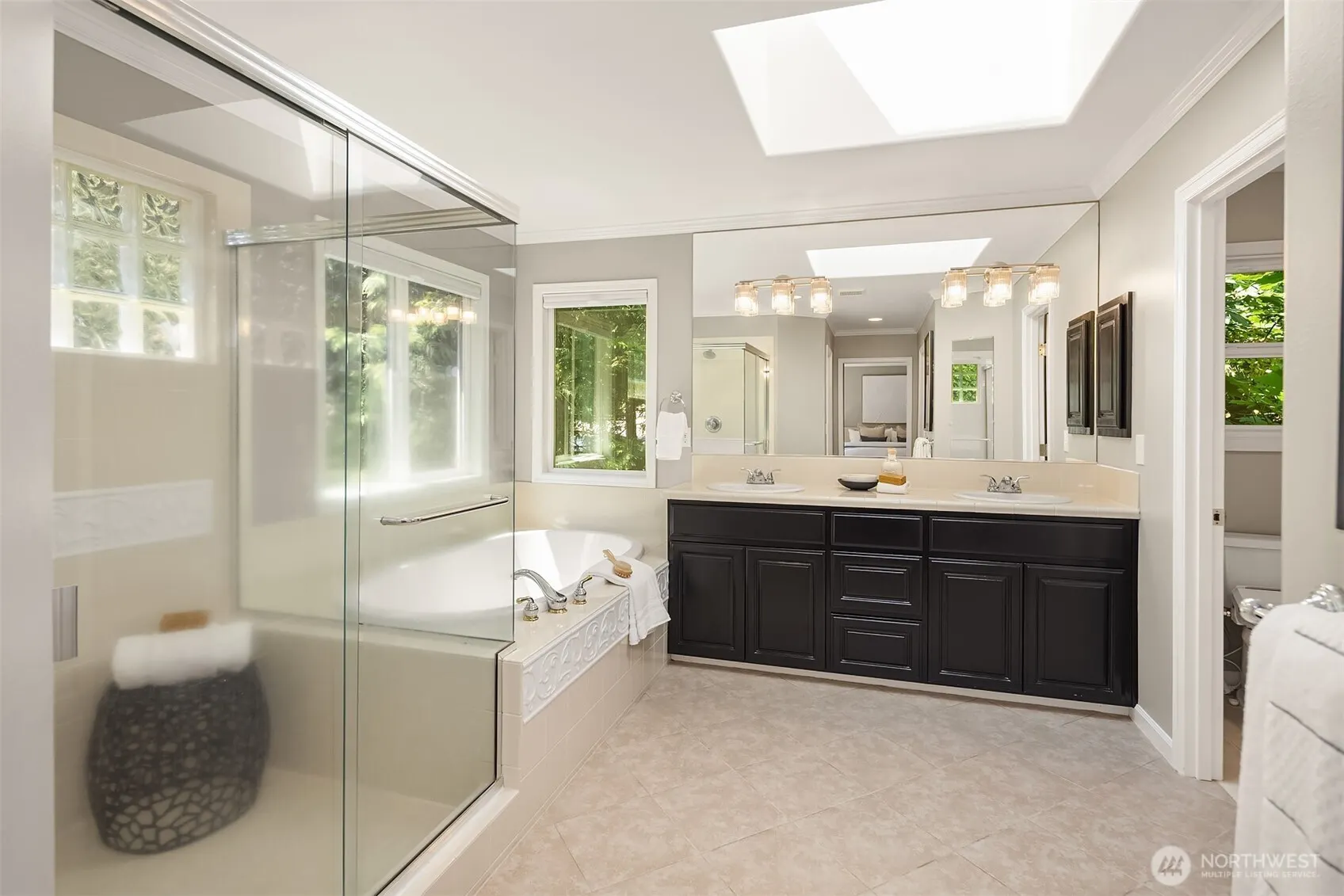 26233 SE 162nd Place , Issaquah, WA 98027