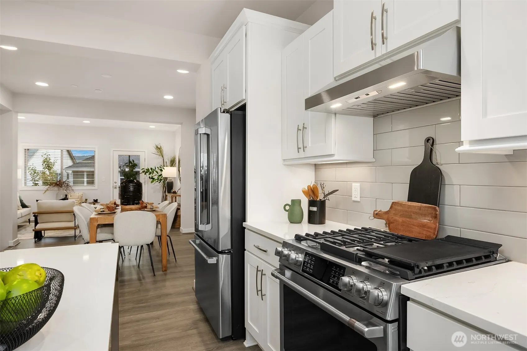 1053 6th Walk NE, Issaquah, WA 98029