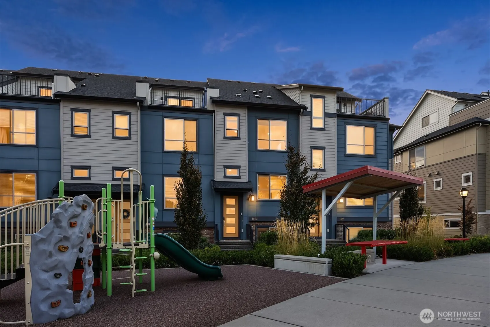 1053 6th Walk NE, Issaquah, WA 98029