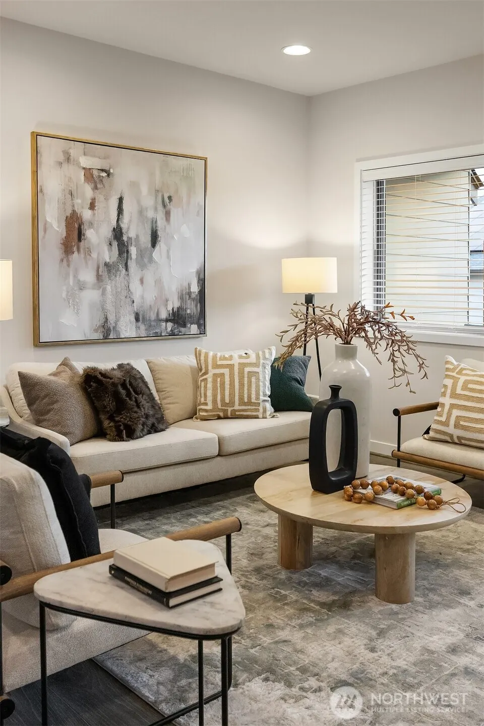 1053 6th Walk NE, Issaquah, WA 98029