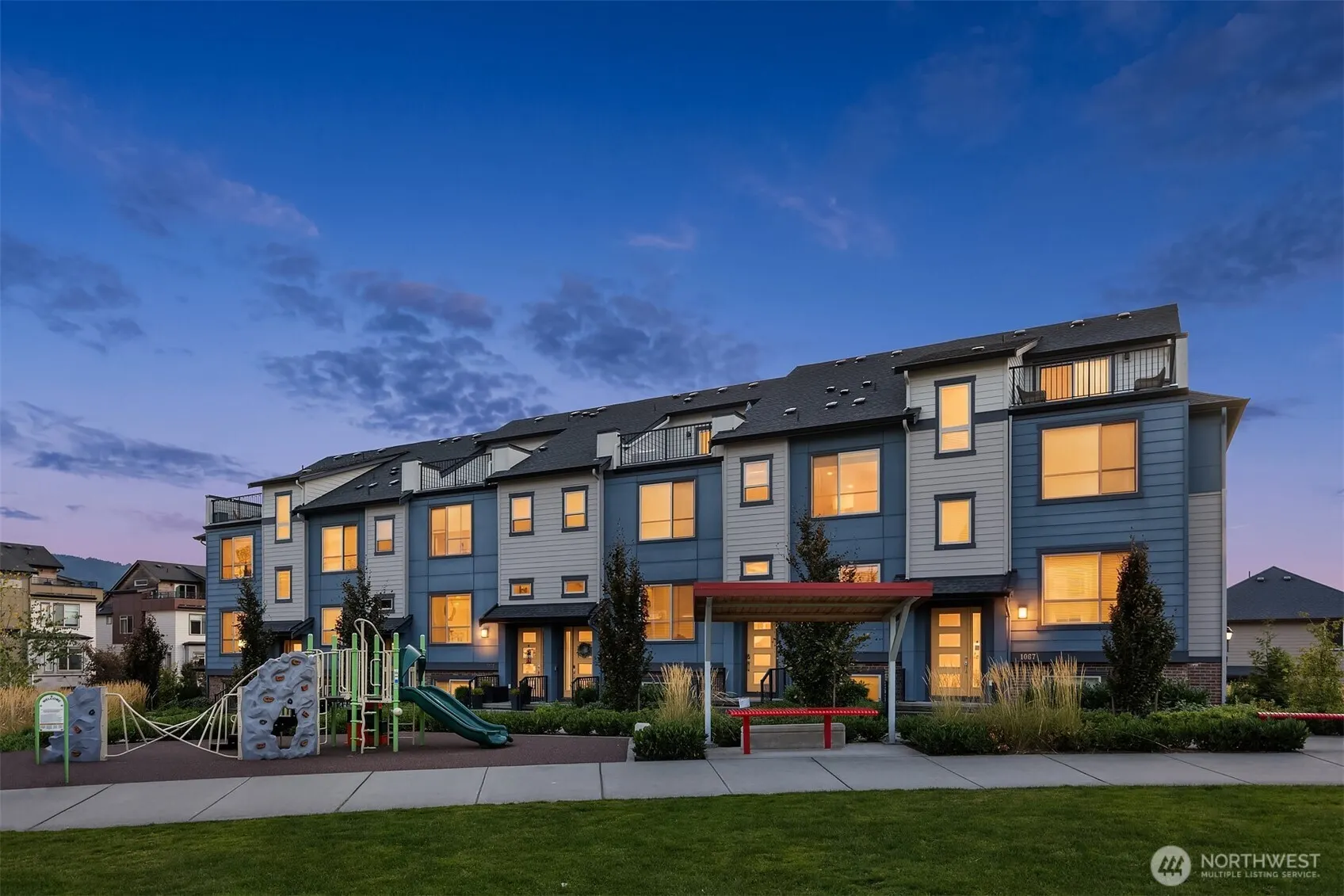 1053 6th Walk NE, Issaquah, WA 98029