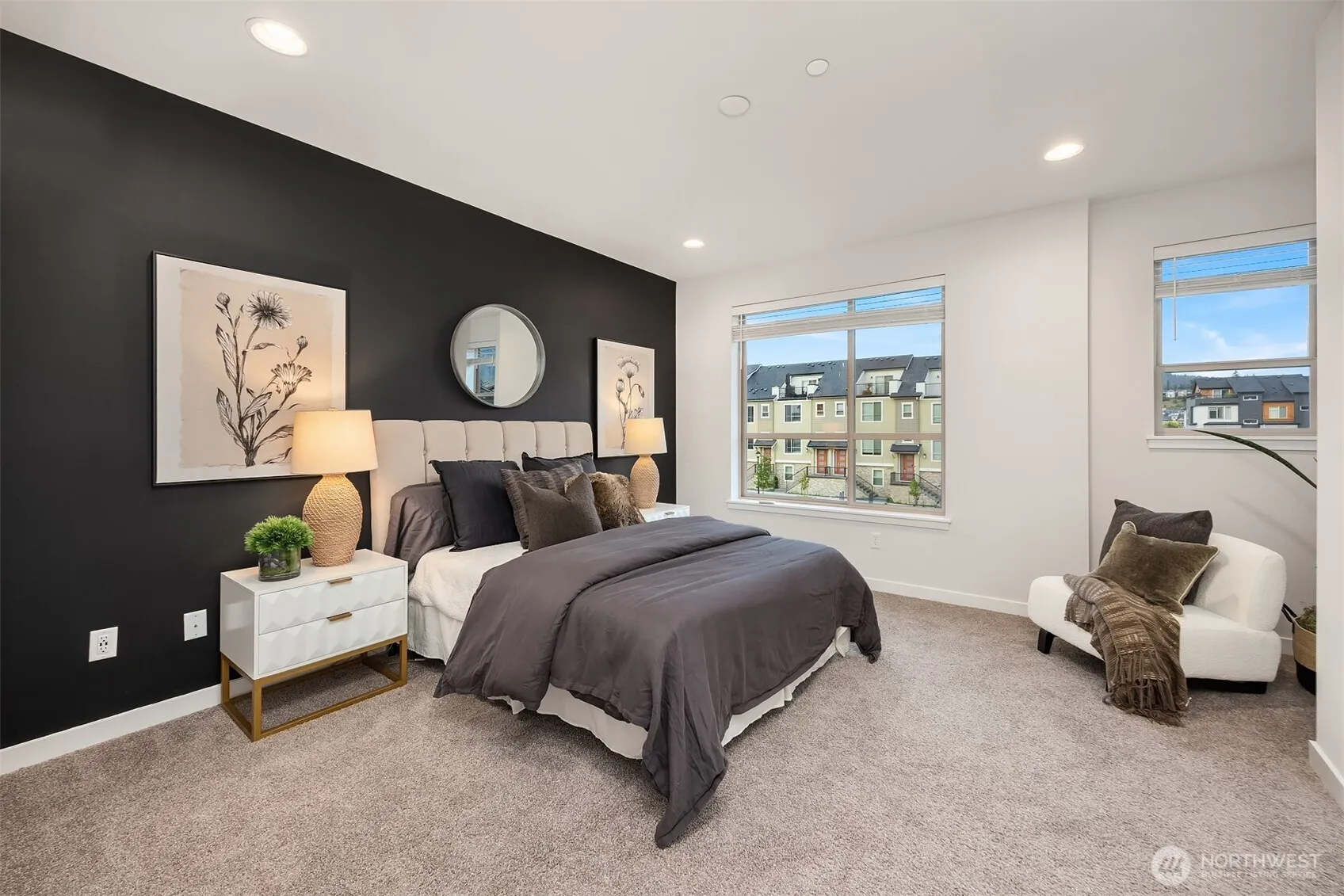 1053 6th Walk NE, Issaquah, WA 98029