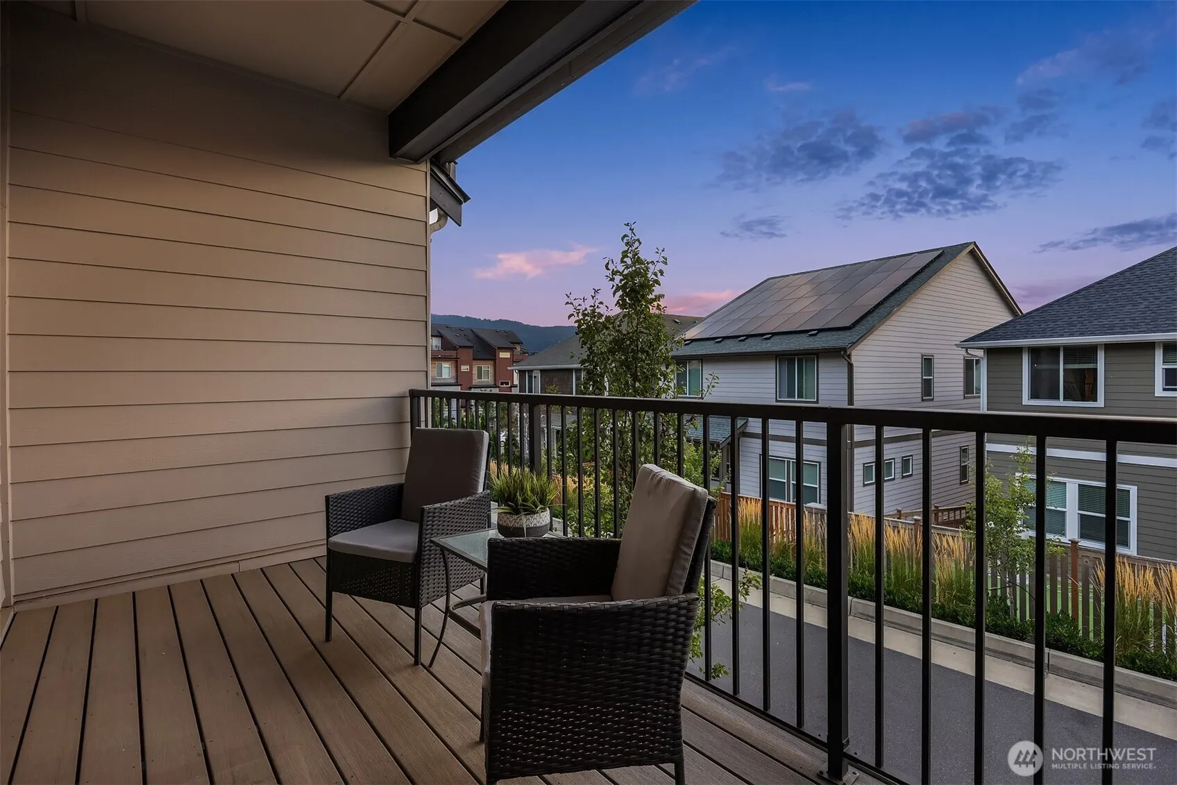 1053 6th Walk NE, Issaquah, WA 98029