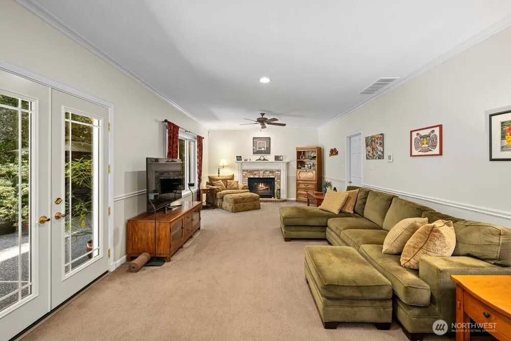 19710 222nd Avenue NE, Woodinville, WA 98077